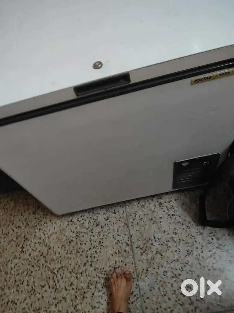 Hmare pass canteen ke liye pura sman h use bi nhi hua h bilkul new h