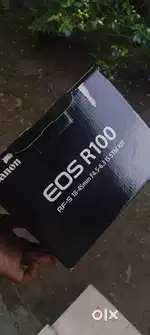 Canon r 100 body lens