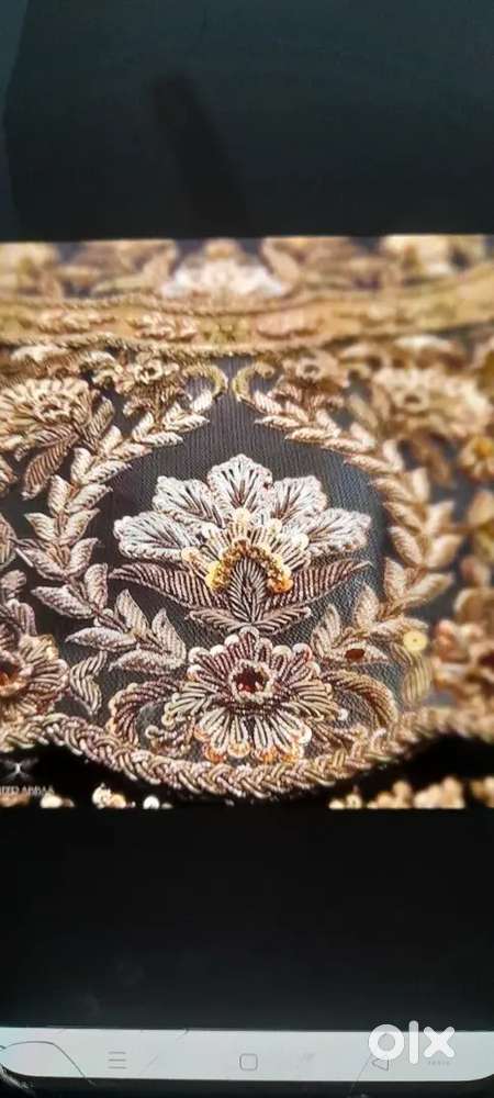 zari karigar ki jarurat hai..ladies bhi kar sakti hai