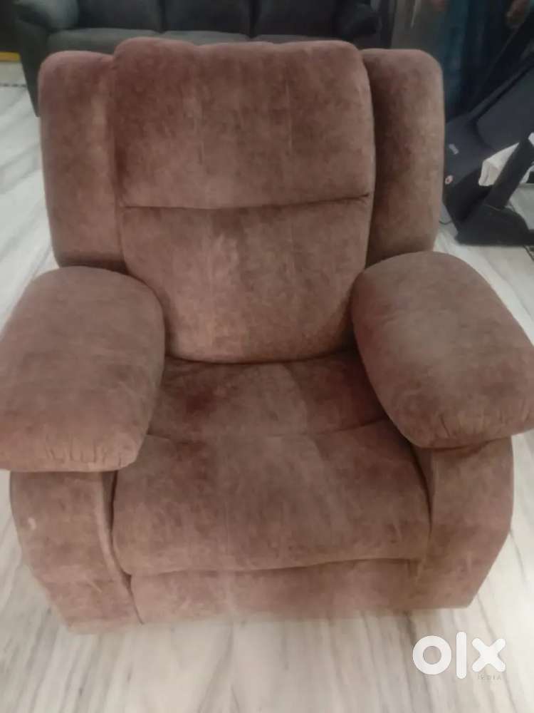 RRR (rocking, recliner, rotating)Manual recliner chair Good condition
