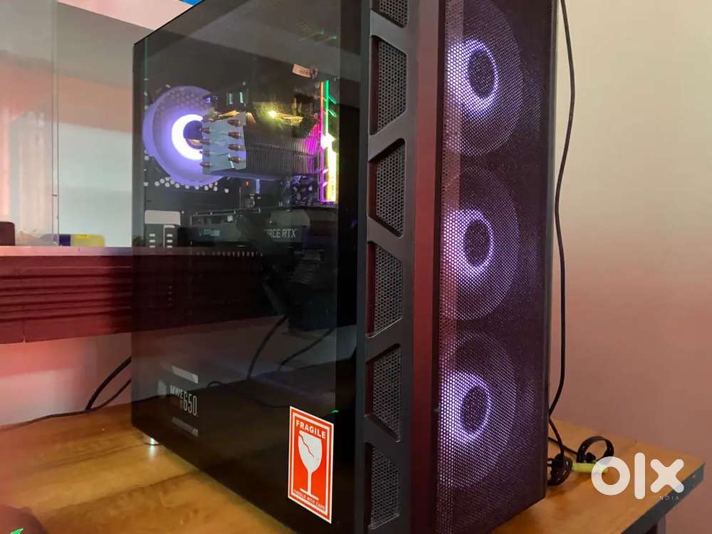 PC for gaming and editing with keyboard and mouse