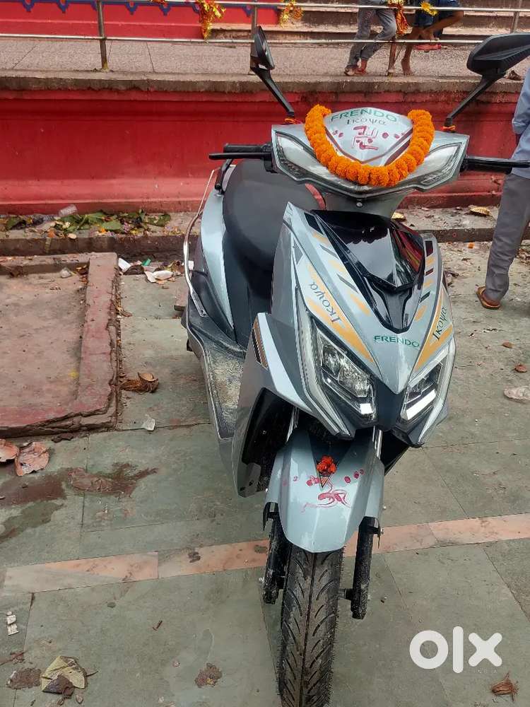 Frendo electric scooty