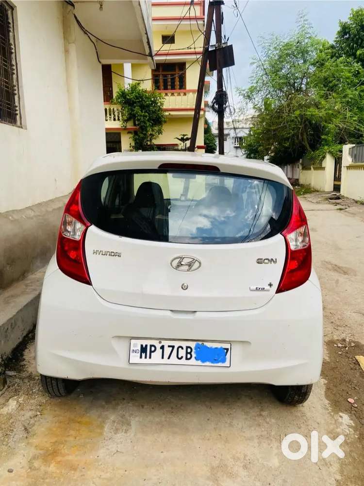 Hyundai EON 2017 Petrol Well Maintained
