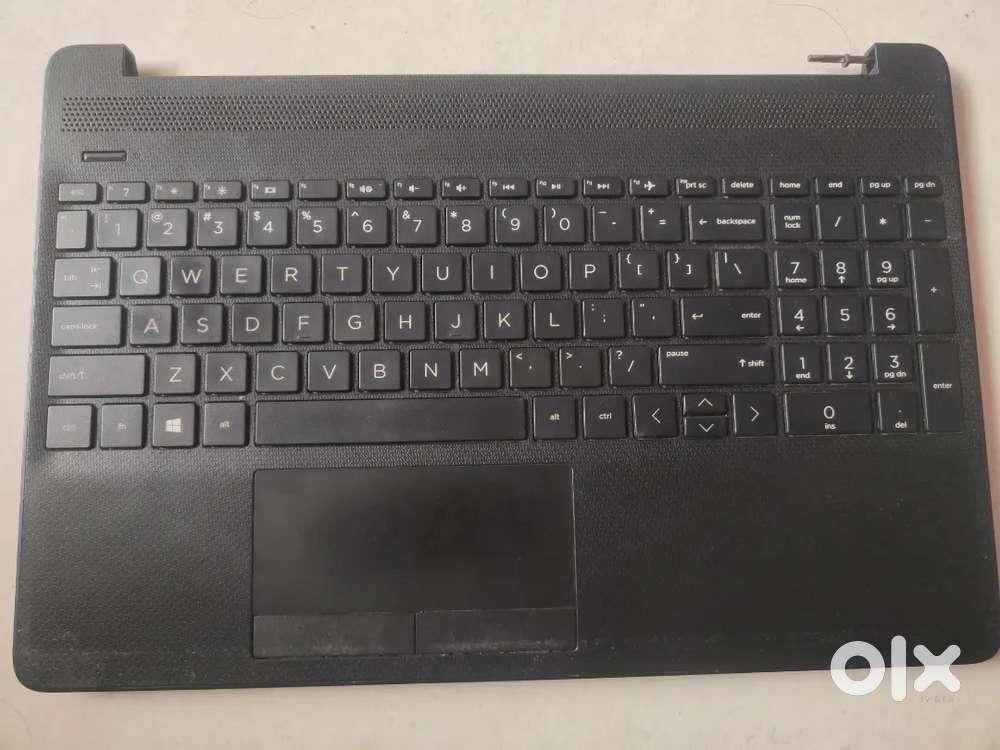i3 11th gen. 8gb/512gb. Hinge and lcd broken. Work using monitor.