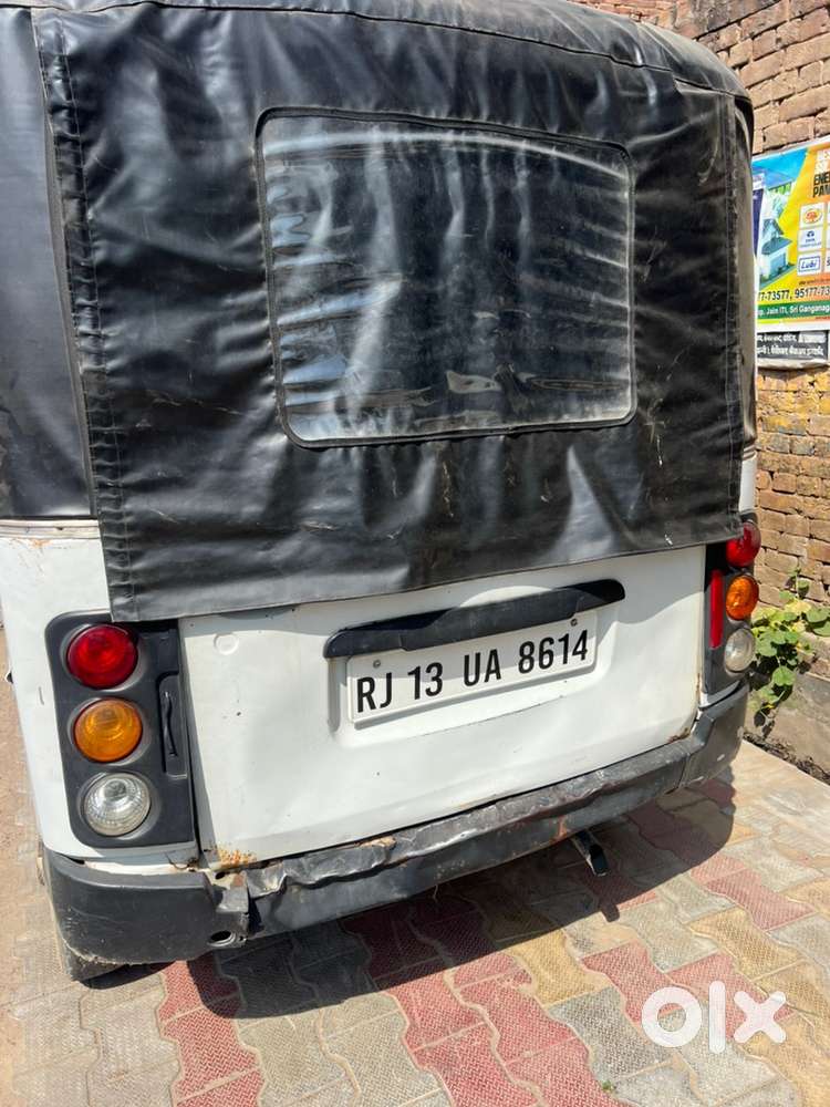 tata magic school van