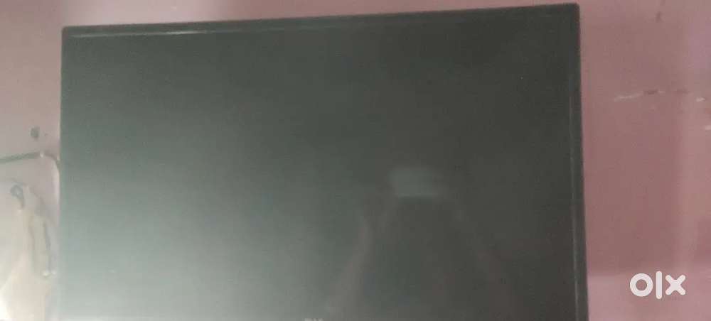 samsung kampani ki ha LCD 32 inch ki hai