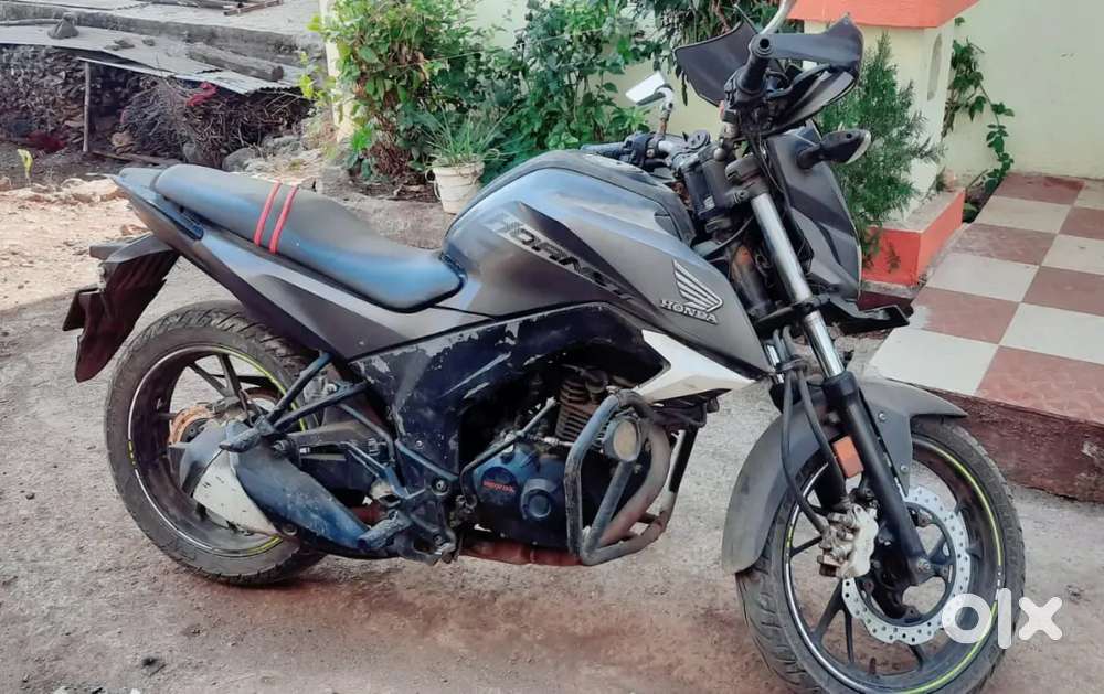 Hornet 160 special edition