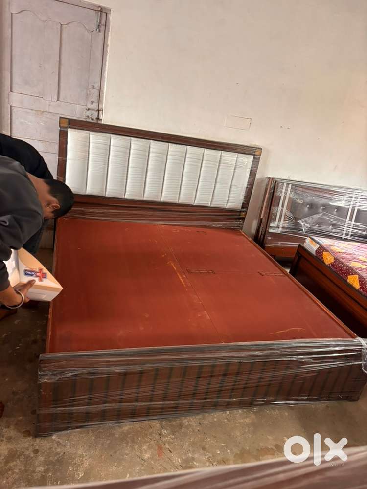 Band new luxury king size with storage with cusan best price