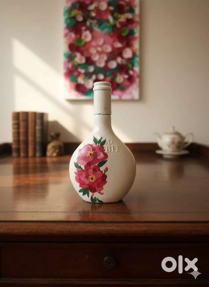 Decorating item