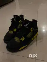 Jordan 4 Retro “Yellow Thunder”