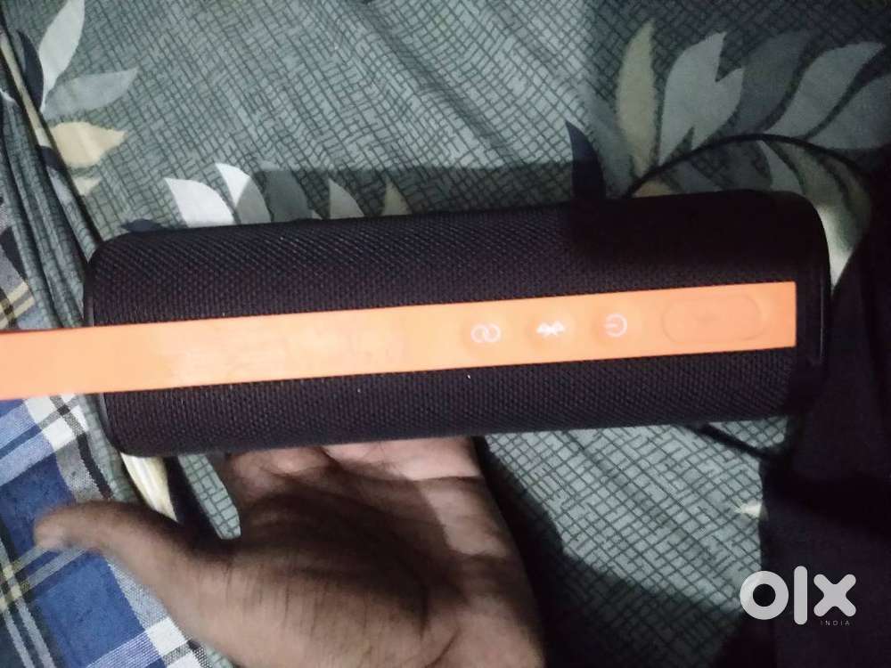 Xiaomi outdoor bluetooth speaker