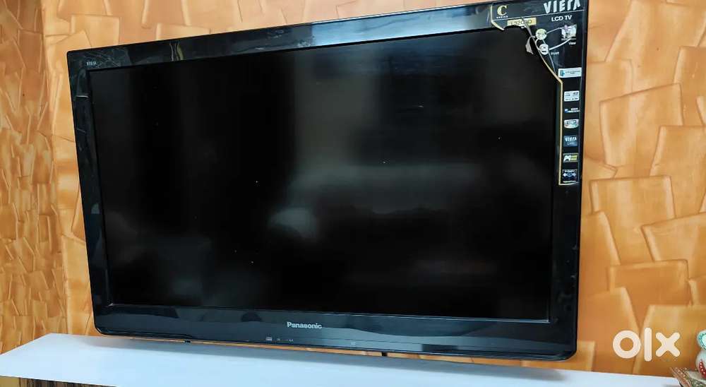 Panasonic 32 inch LCD TV