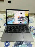 Apple mac book air (as good as new) barely used