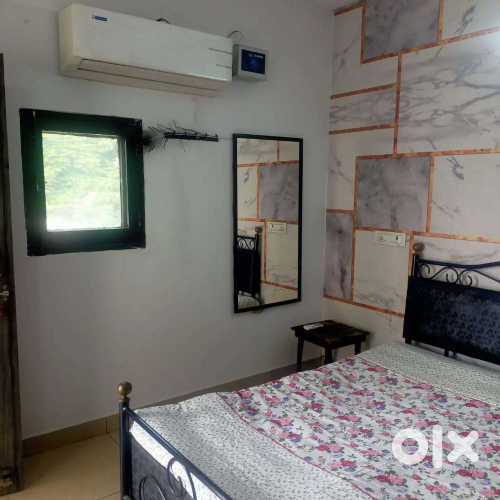 NEAR FEROZ GANDHI 1 BEDROOM KITCHEN SET AVAILABLE