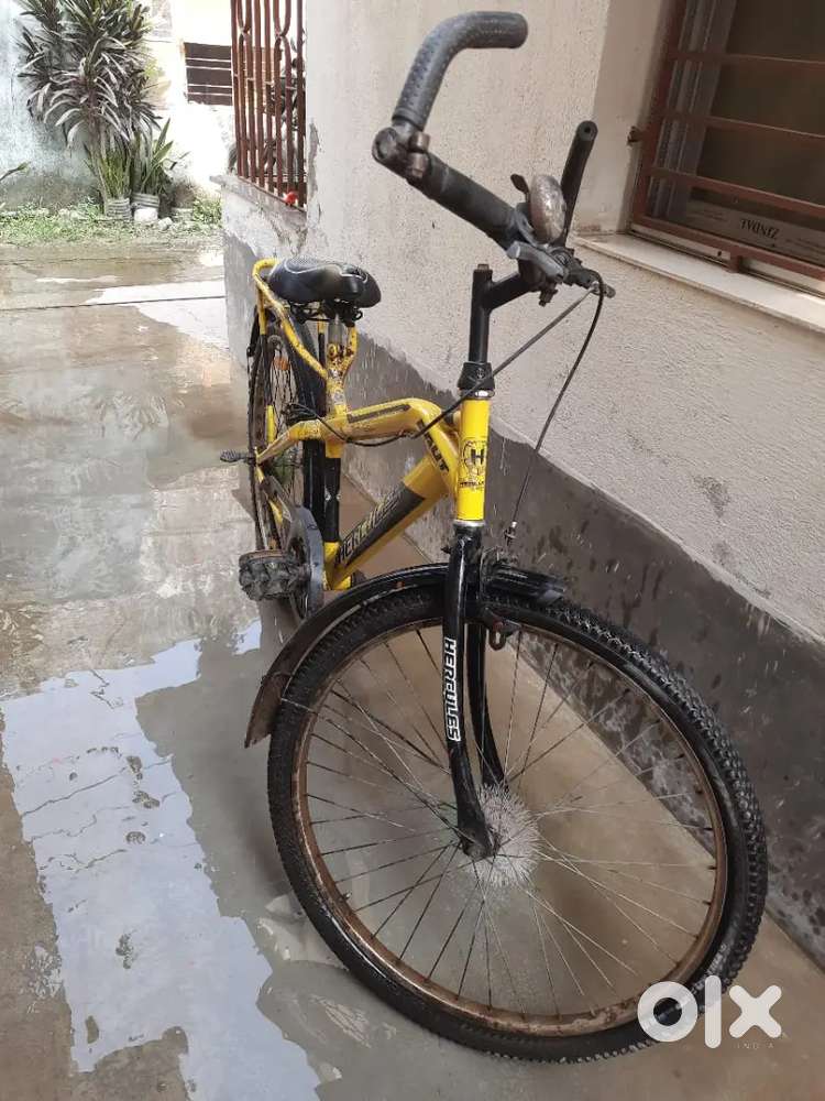 Hercules Cycle 2 Years Old yellow colour