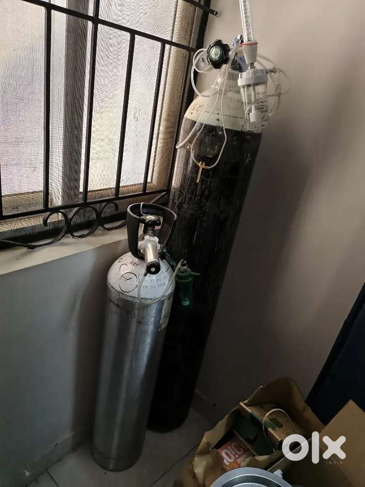 COMMERCIAL MEDICAL OXYGEN CYLINDER