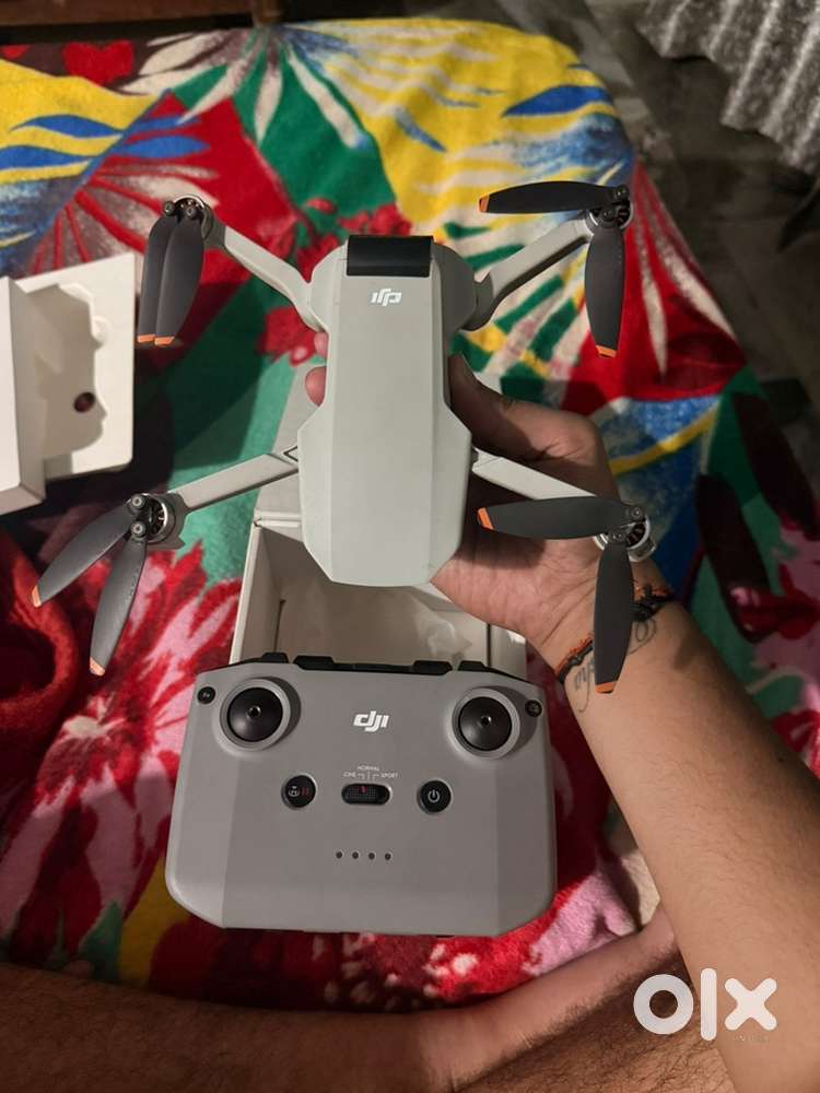 Dji mini 4k drone 4 month old