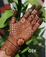 Mehendi artist and dance teacher