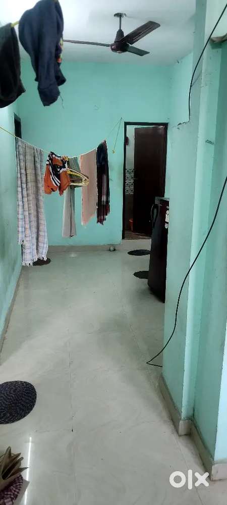 Need flatmate in 2 bhk near husainy school thangal street