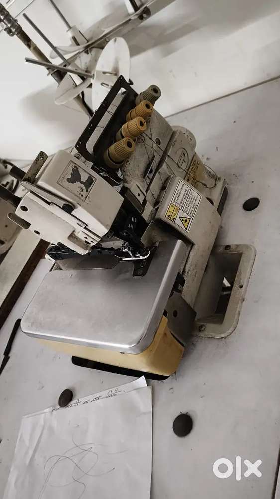 4 thread overlock Pegasus , motor nhi hai