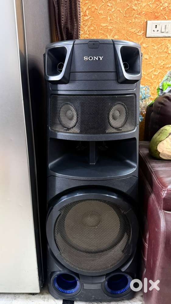 SONY PARTY SPEAKER FOR SALE