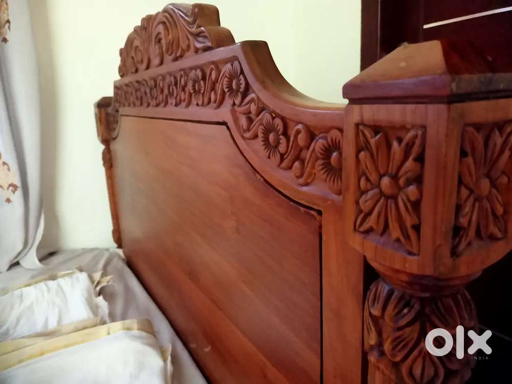 Pure Teak wood rarely used Bed with mattres for Sale