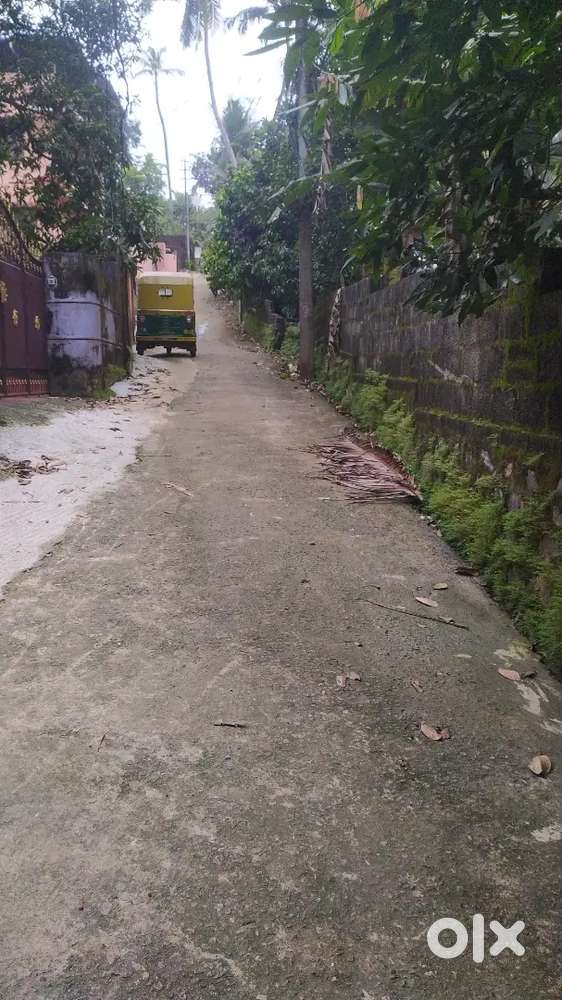 Amaravila lorry site