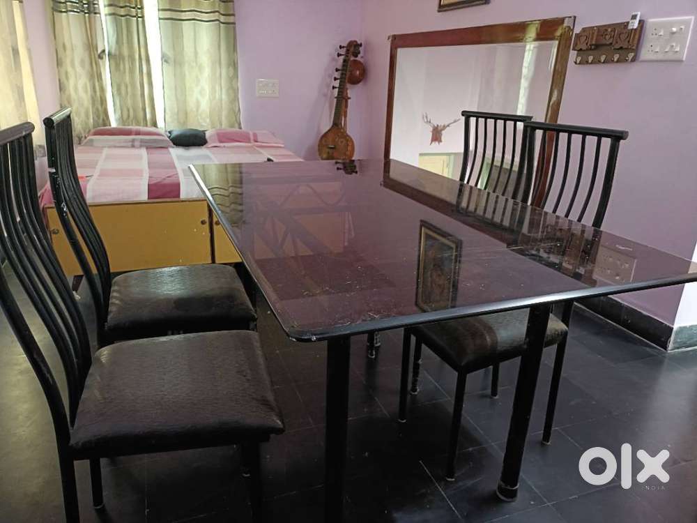 Glass top 4 seater Dining Table with Chairs chairs