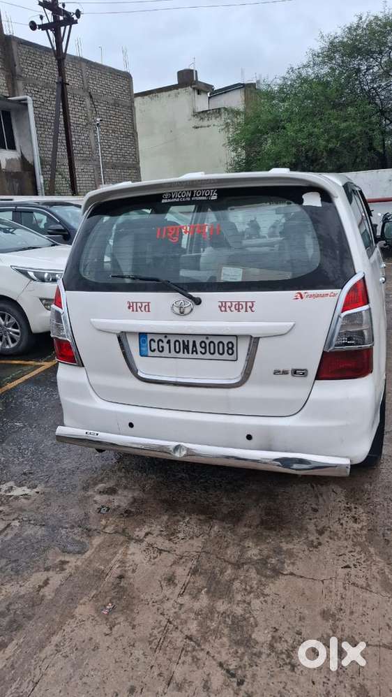Toyota Innova 2013 Diesel Well Maintained Used by Railway Officials.