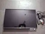 Tv led 32inchs LG branded sale less used non smart