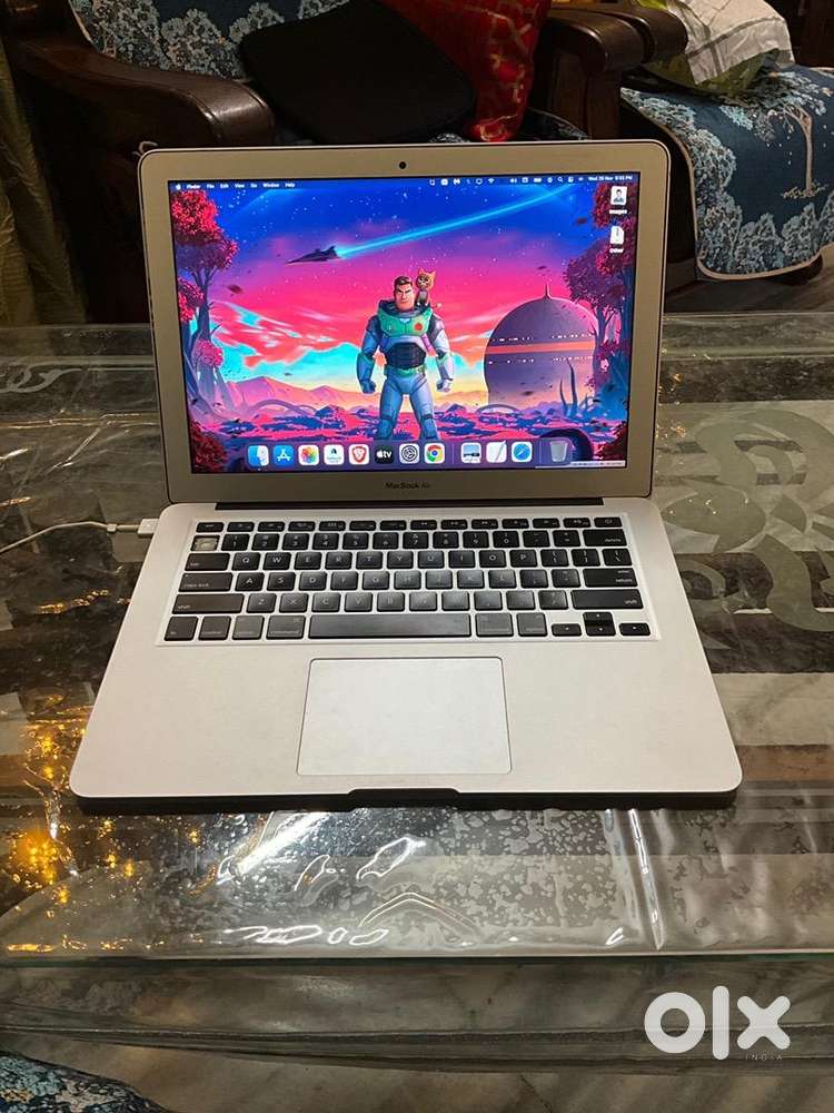 Macbook air 2017 core i5 128gb
