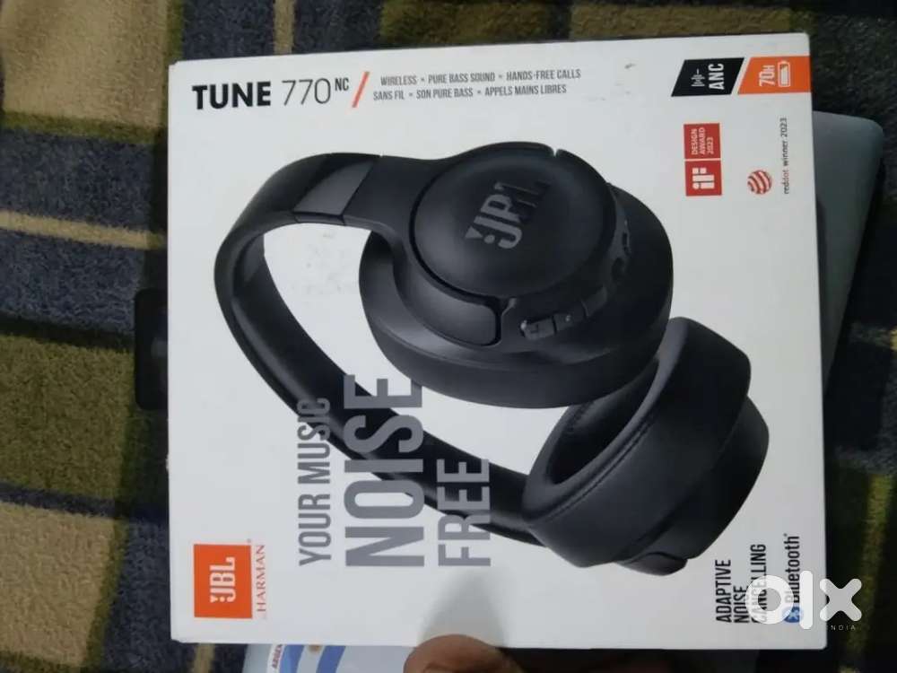 JBL tune 770 NC headphones