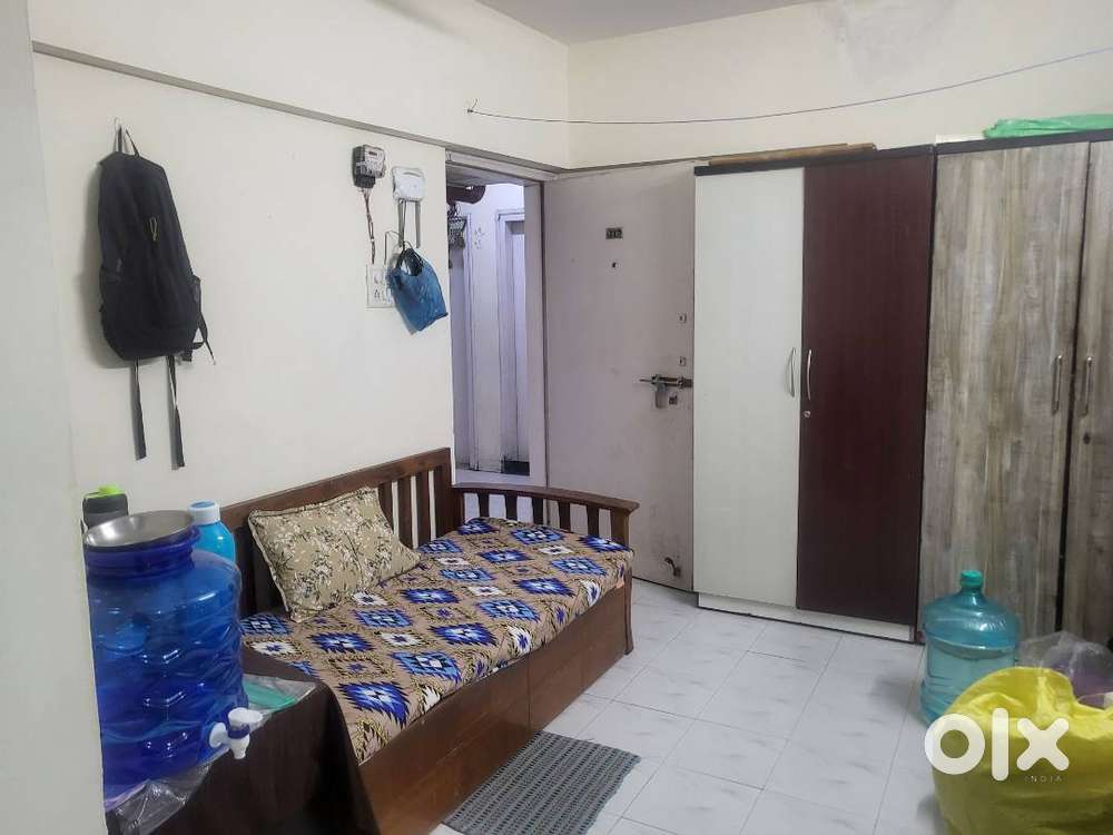 Female Pg near chakala metro