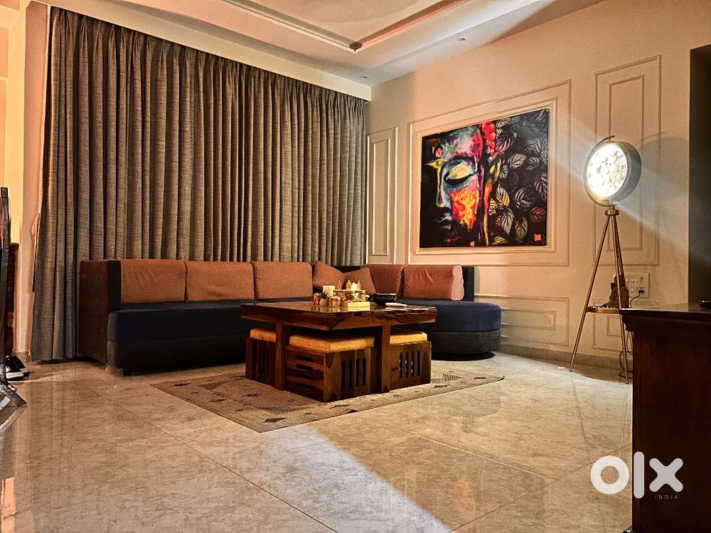 Its a home center brand L shaped 6 seater sofa