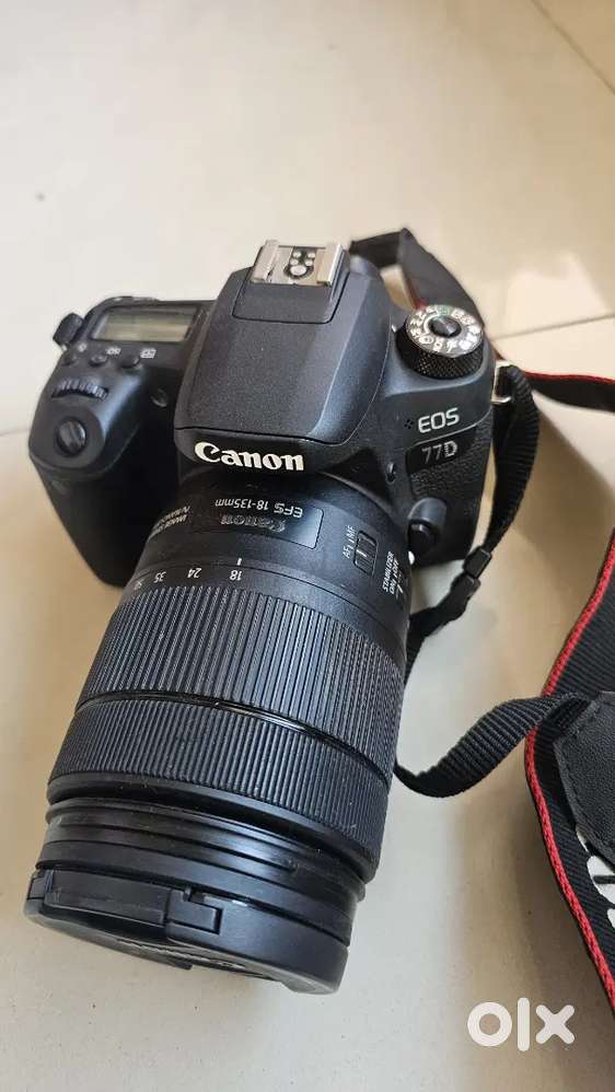 CANON 77D with lens