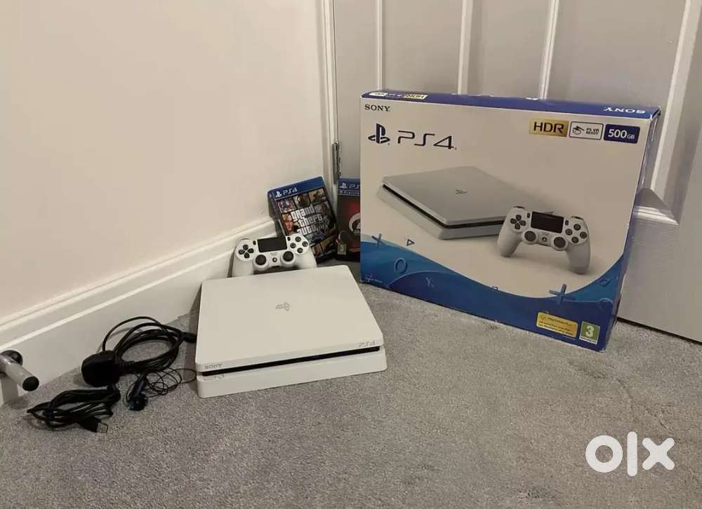 BUNDLESony PlayStation4 Slim 500GB Console in Glacier White with 2game