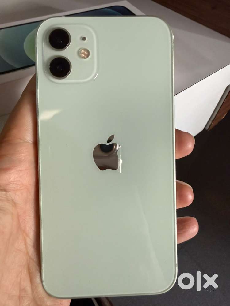 Iphone 12 - 128 GB like new, scratchless