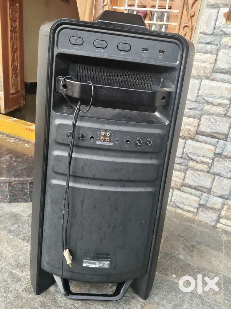 SAMSUNG 1500W Bluetooth Party
Speaker