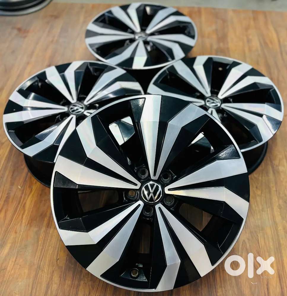 17 inch  Taigun GT OEM Alloy wheels set of four light used