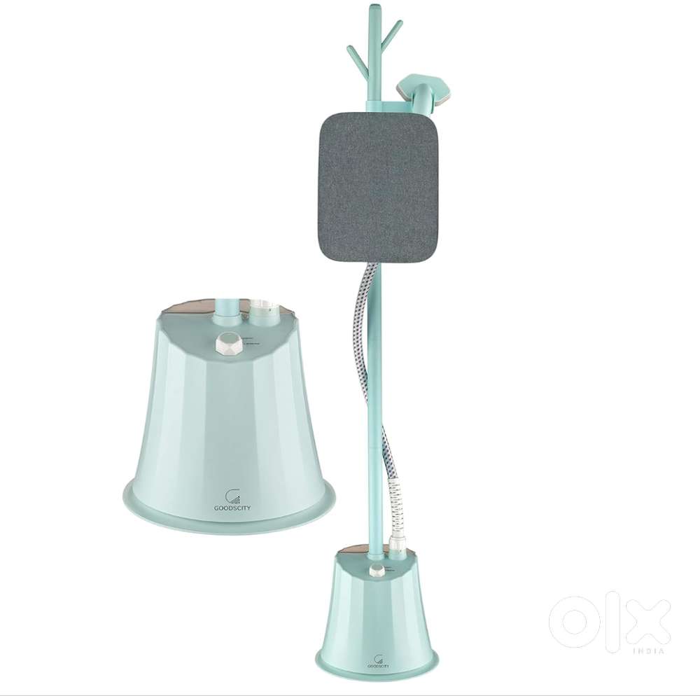 GOODSCITY Steam Iron With Stand (Almost New)