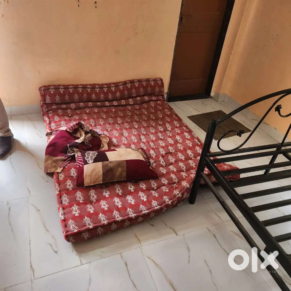 काॅट डबलबेड