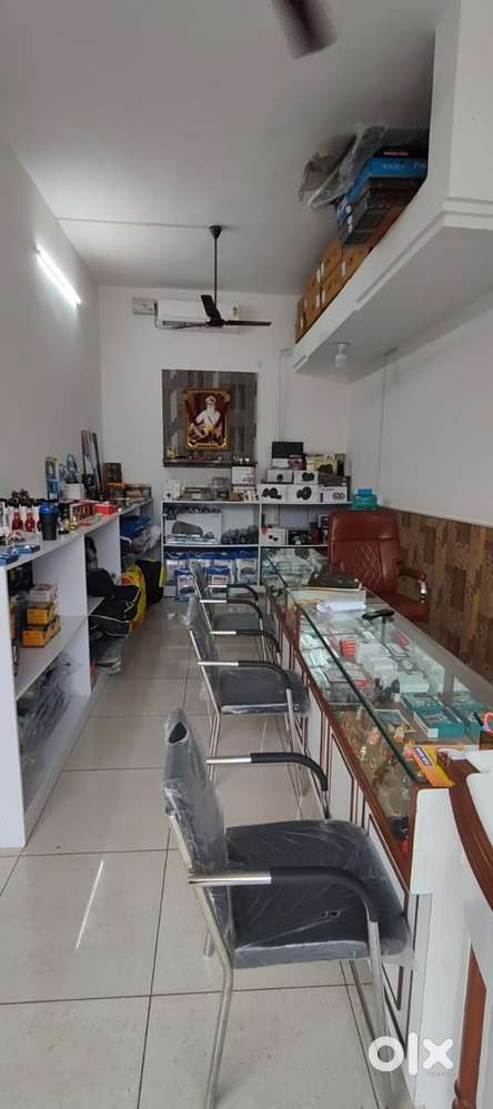 Car accessory showroom