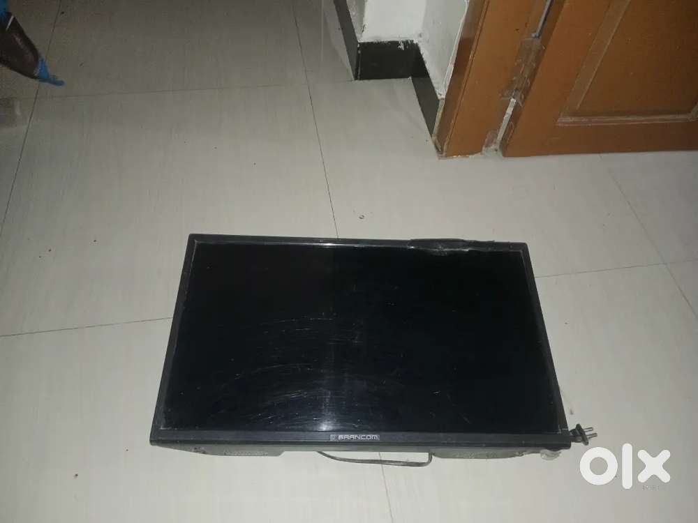 32 inches Smart TV