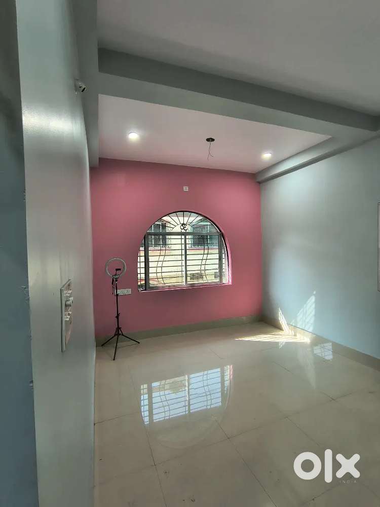 3 room,1 kitchen 2 bathroom 1 hall