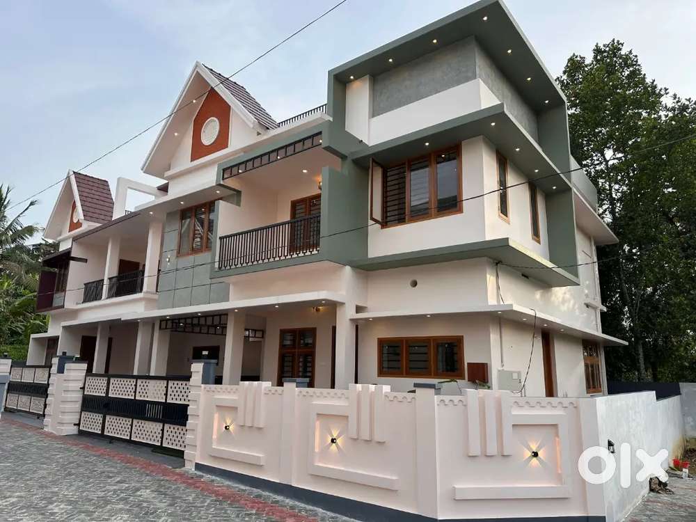 Kakkanad pukkattupady kizhakkambalam 20/ 20 panchayat 3bhk villa