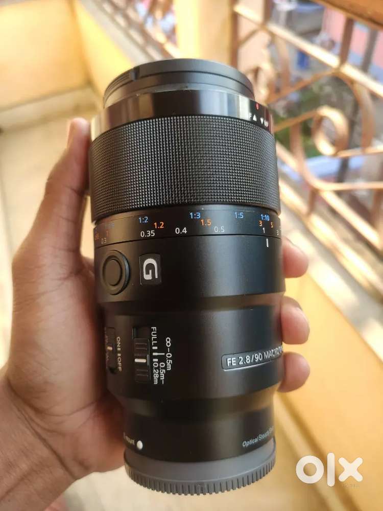 Sony FE 90mm f/2.8-22 Macro G OSS Prime Lens