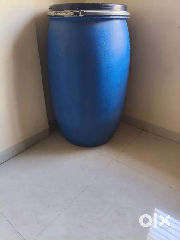 Plastic air tight drum 200 lit