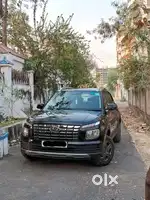Hyundai Venue 2023 Petrol 17200 Km Driven