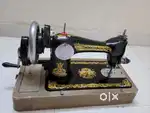 UNUSED SINGER HAND SEWING MACHINE , EXCELLENT CONDITION WITH BOX