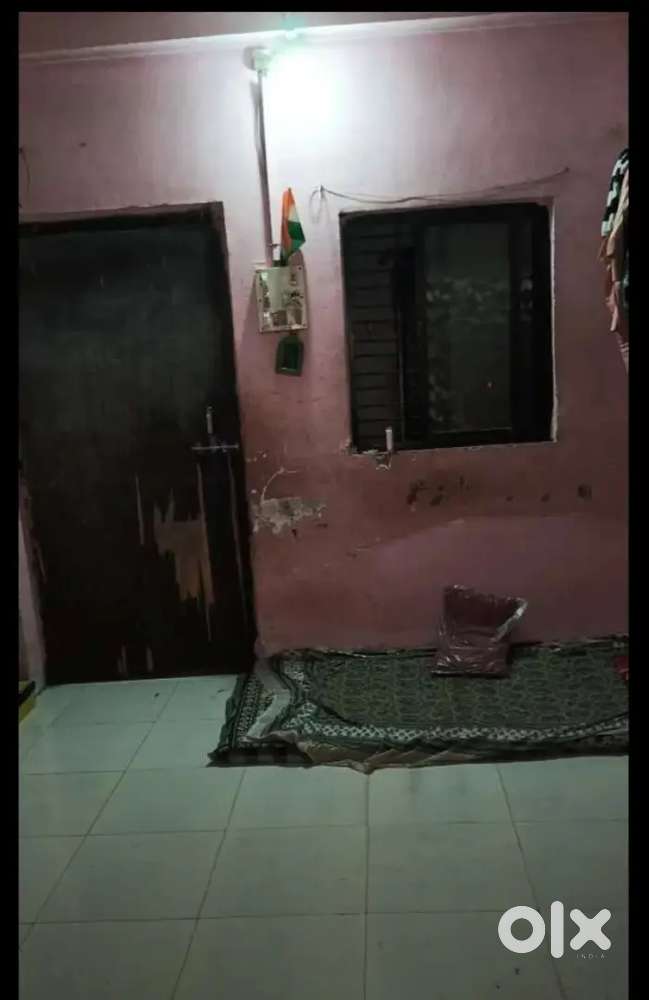 Need Roommate for 1 RK